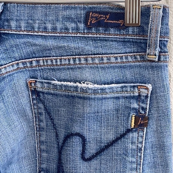 Citizen of Humanity Kelly Low Waist Bootcut Jeans - Picture 10 of 16